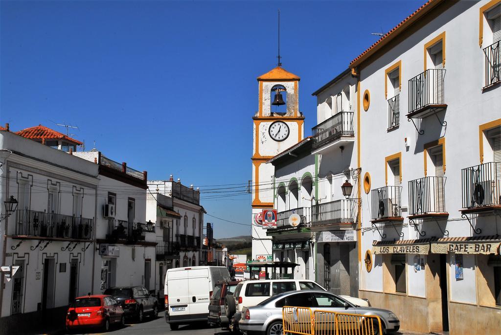 Hotel Hostal la Encina El Real de la Jara Exterior foto