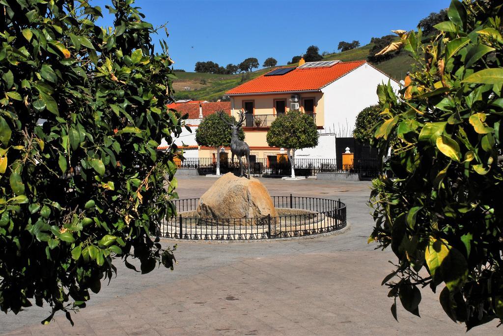 Hotel Hostal la Encina El Real de la Jara Exterior foto